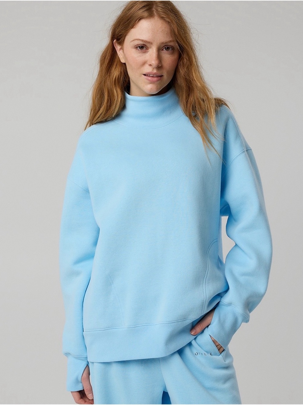 OFFLINE By Aerie Cloud
Fleece Oversized Mockneck
Sweatshirt in Divine Blue